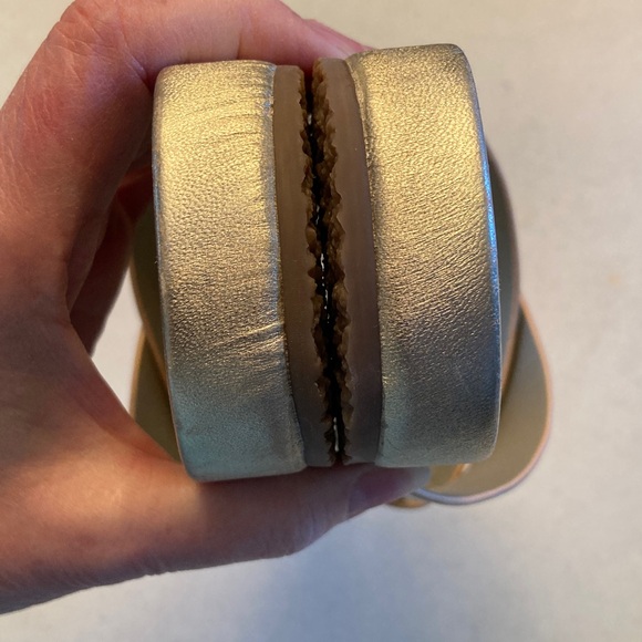NWOT Seychelles Metallic Gold Leather Crisscross Slides - Picture 5 of 5